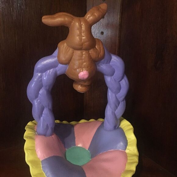 Ceramic Easter bunny hanging from basket - Picture 3 of 9